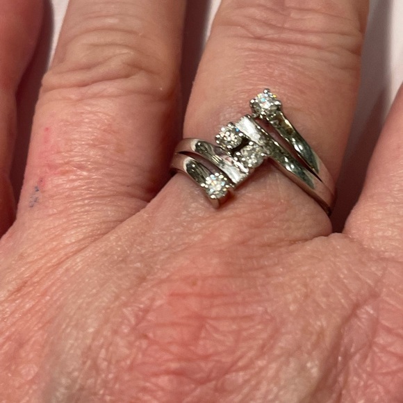 1.2ct  MOISSANITE RING!! 925 White Gold over Sterling that’s Gorgeous on finger! - Picture 9 of 10